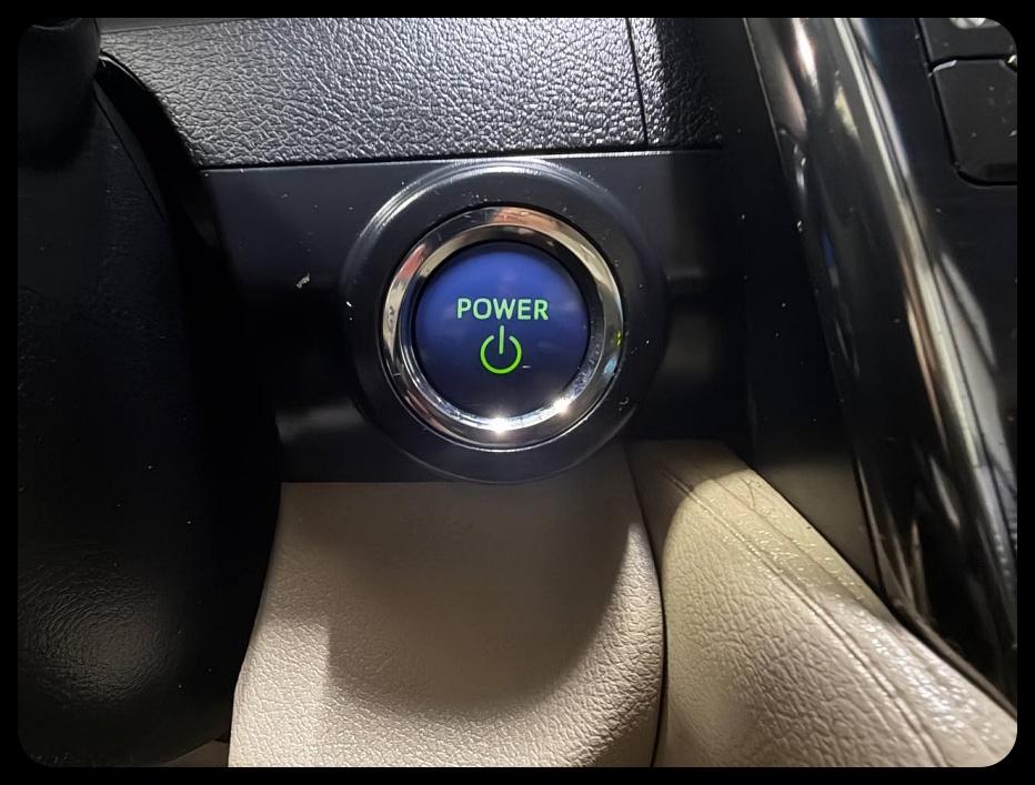Toyota Camry Hybrid XLE 2013