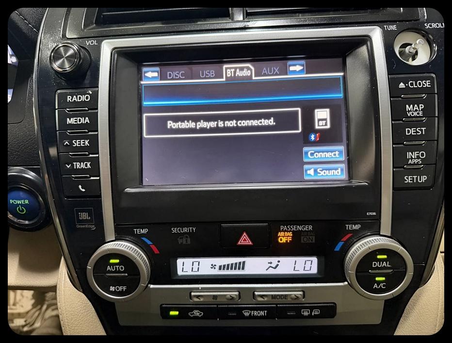 Toyota Camry Hybrid XLE 2013