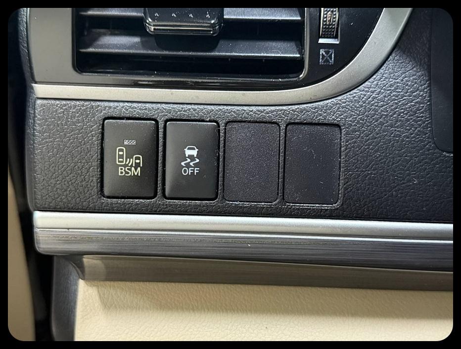 Toyota Camry Hybrid XLE 2013