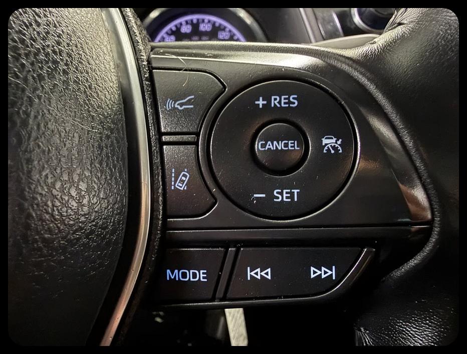 Toyota Camry SE 2020