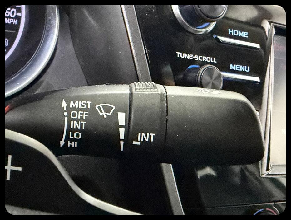 Toyota Camry SE 2020