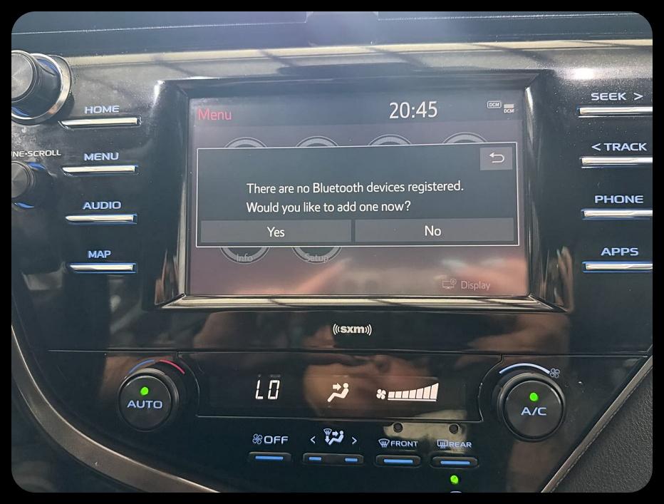 Toyota Camry SE 2020