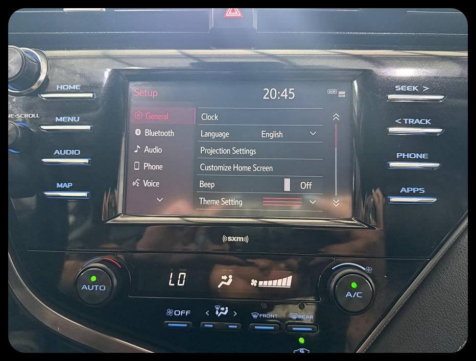 Toyota Camry SE 2020