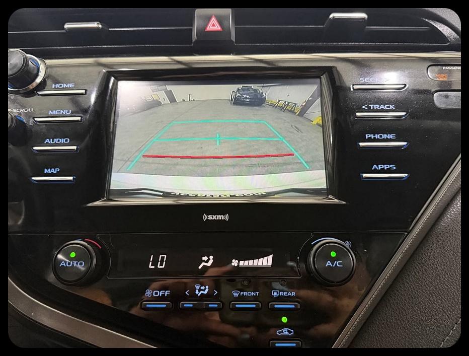 Toyota Camry SE 2020