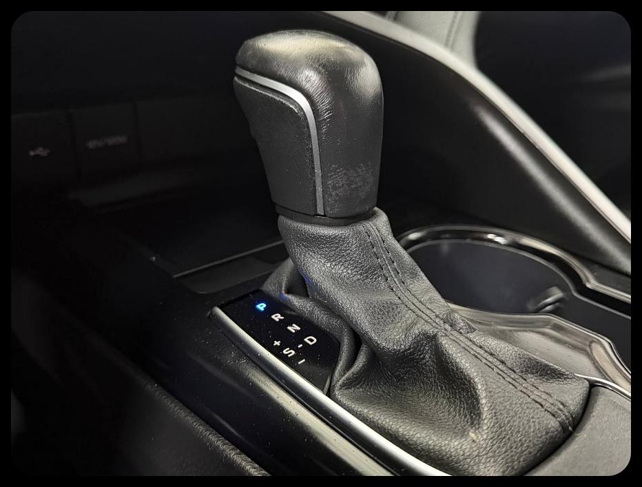 Toyota Camry SE 2020
