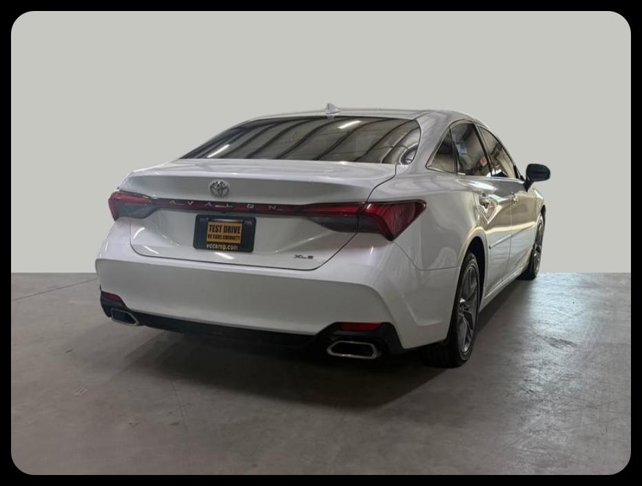 Toyota Avalon XLE 2019