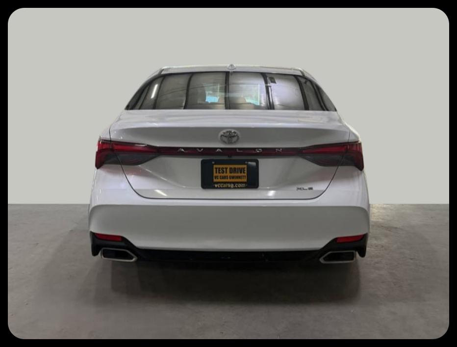 Toyota Avalon XLE 2019