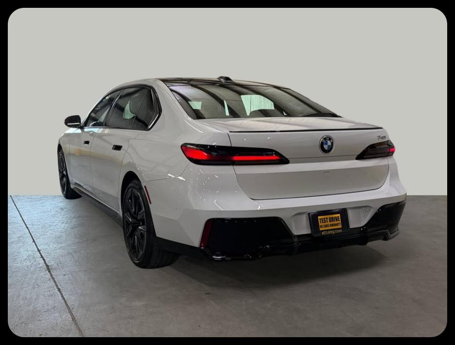 BMW 7-Series 740i 2023