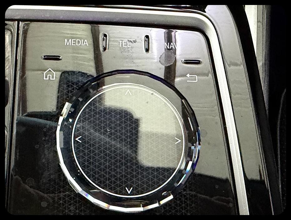 BMW 7-Series 740i 2023