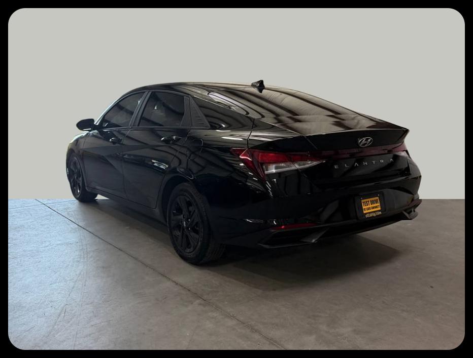 Hyundai Elantra SEL 2021