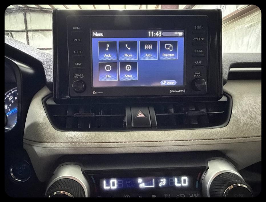 Toyota RAV4 Hybrid XLE 2020