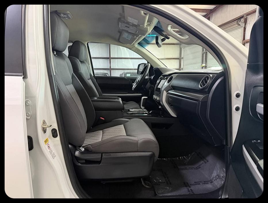 Toyota Tundra SR5 4.6L V8 Double Cab 2WD 2017