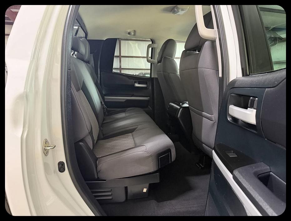 Toyota Tundra SR5 4.6L V8 Double Cab 2WD 2017