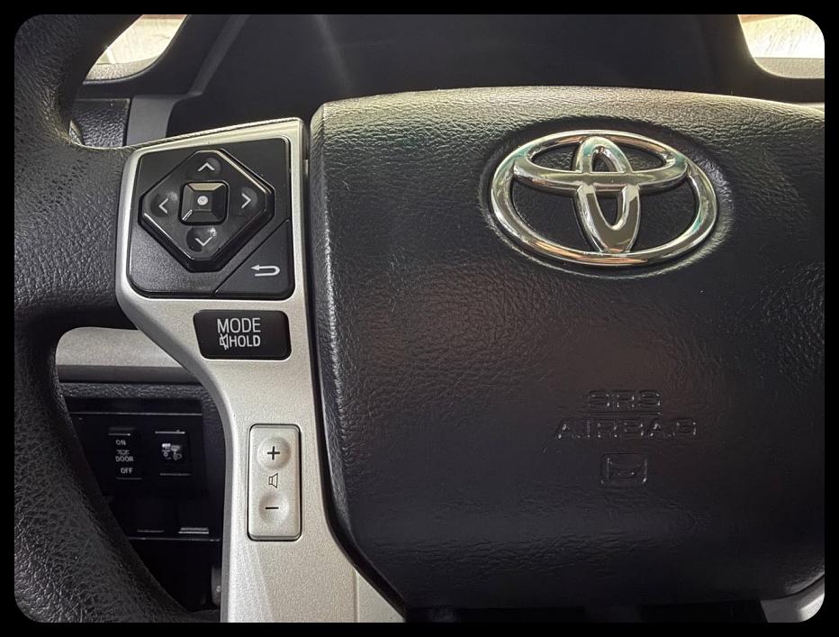 Toyota Tundra SR5 4.6L V8 Double Cab 2WD 2017