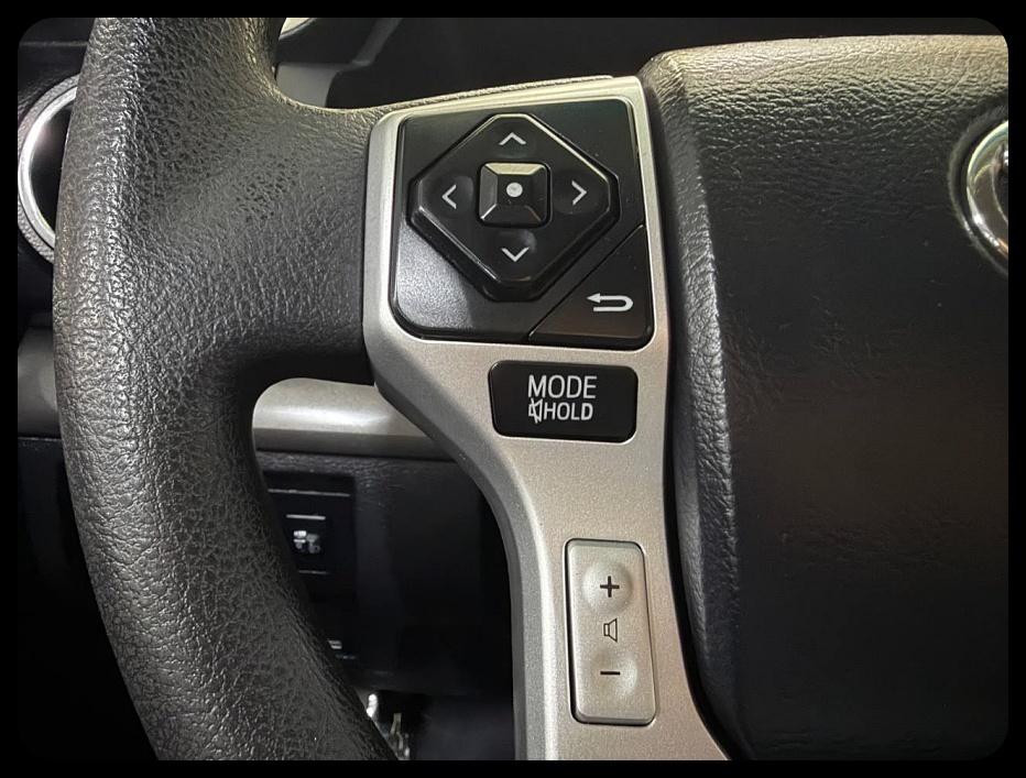 Toyota Tundra SR5 4.6L V8 Double Cab 2WD 2017