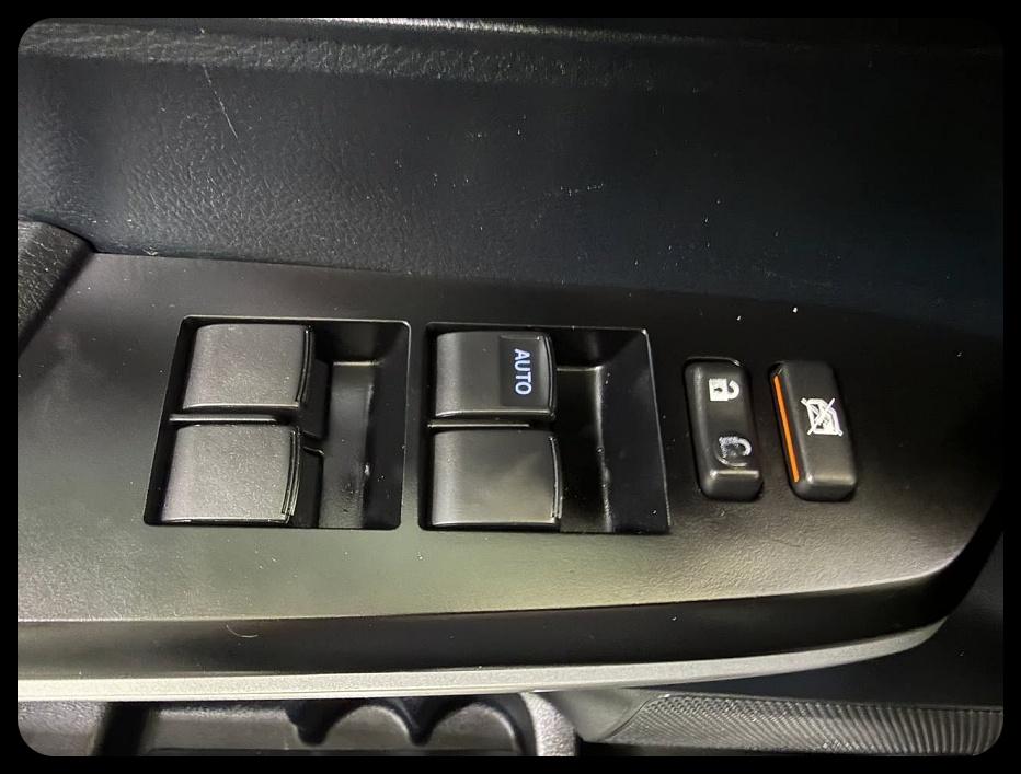 Toyota Tundra SR5 4.6L V8 Double Cab 2WD 2017
