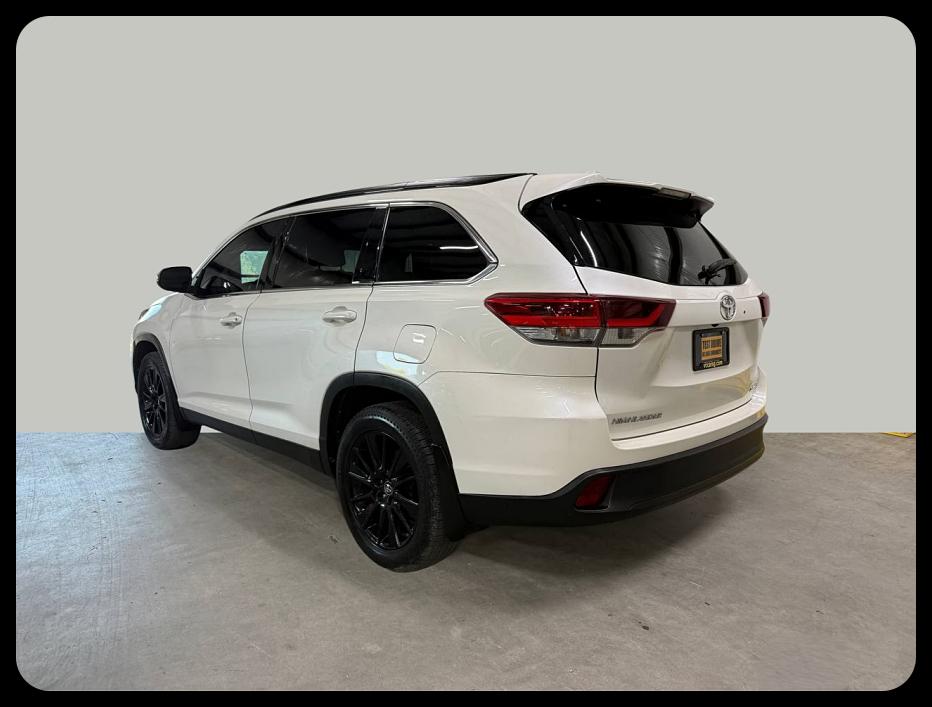 Toyota Highlander SE 2019