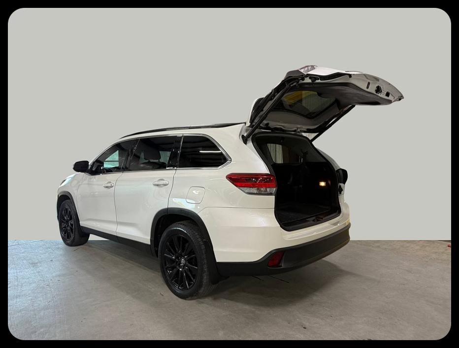 Toyota Highlander SE 2019