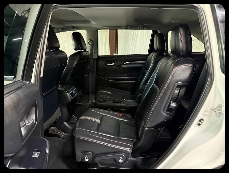 Toyota Highlander SE 2019