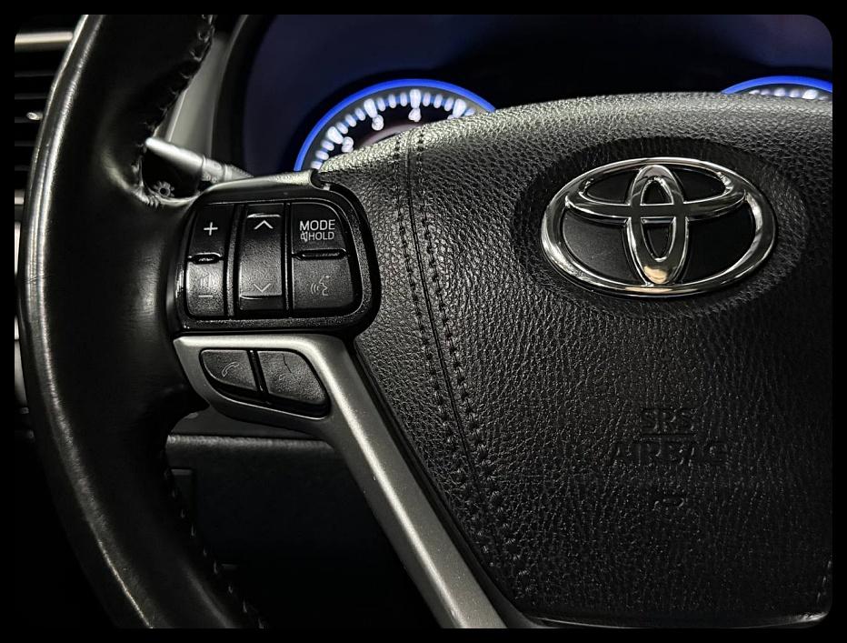 Toyota Highlander SE 2019