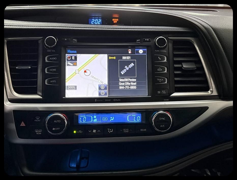 Toyota Highlander SE 2019