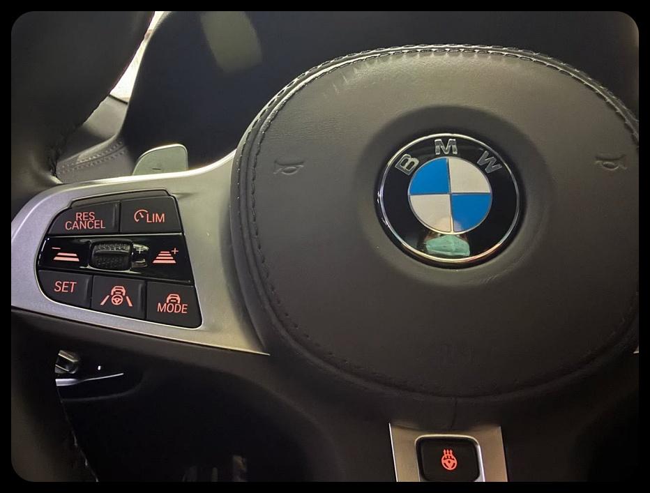 BMW 5-Series M550i xDrive 2021