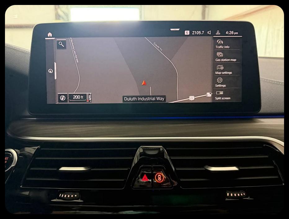 BMW 5-Series M550i xDrive 2021