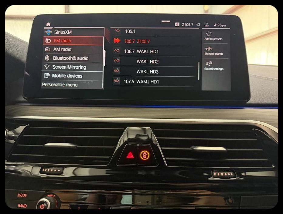 BMW 5-Series M550i xDrive 2021