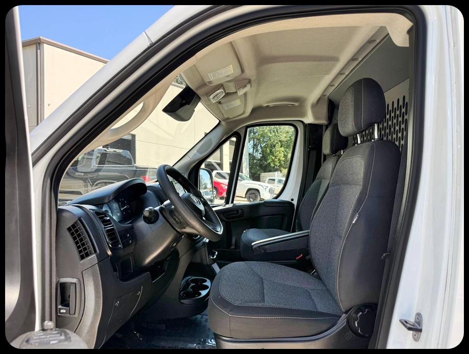 Ram ProMaster 2500 photo 13