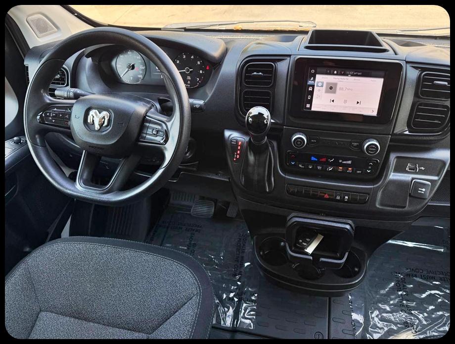 Ram ProMaster 2500 photo 16