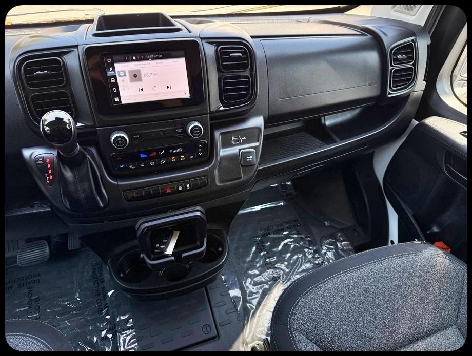 Ram ProMaster 2500 photo 17
