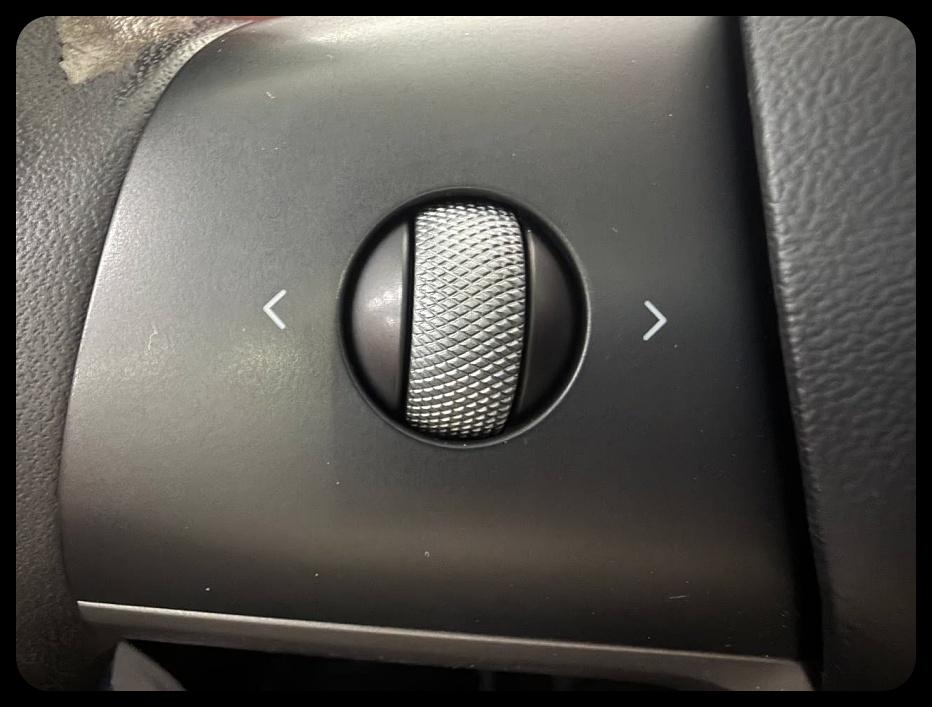 Tesla Model 3 photo 17
