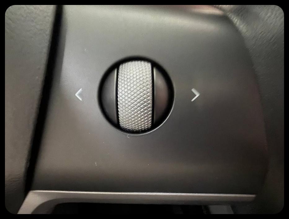 Tesla Model 3 photo 18