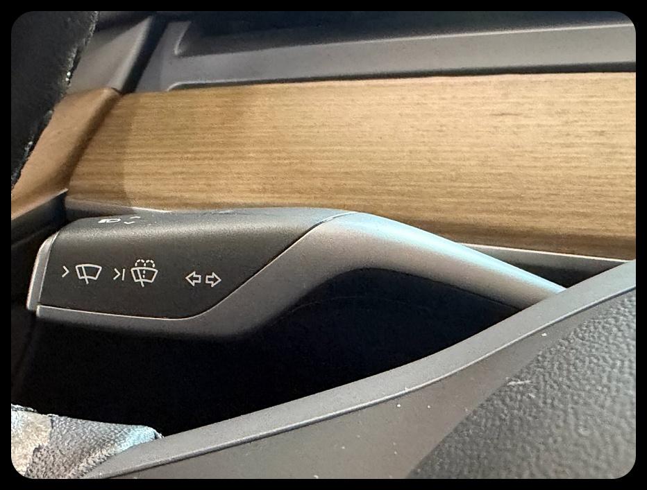 Tesla Model 3 photo 19