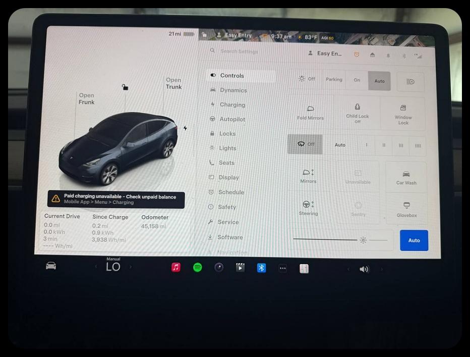 Tesla Model Y photo 23