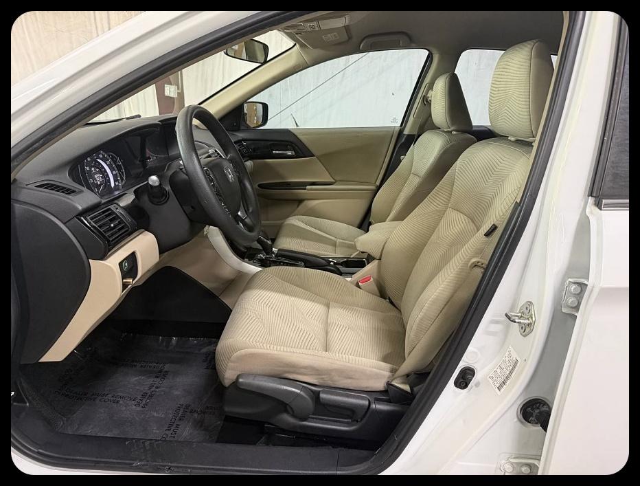 Honda Accord photo 8