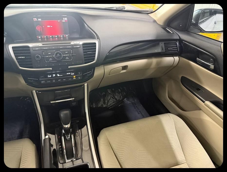 Honda Accord photo 14