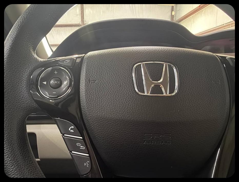 Honda Accord photo 16
