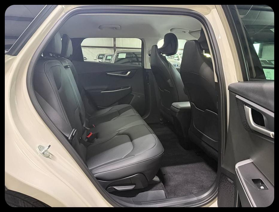 Kia EV6 photo 13