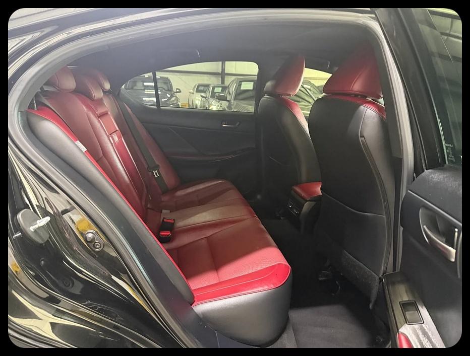 Lexus IS 300 RWD 2022