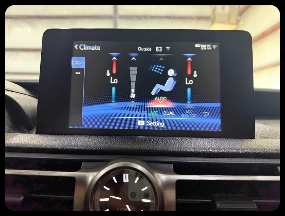 Lexus IS 300 RWD 2022