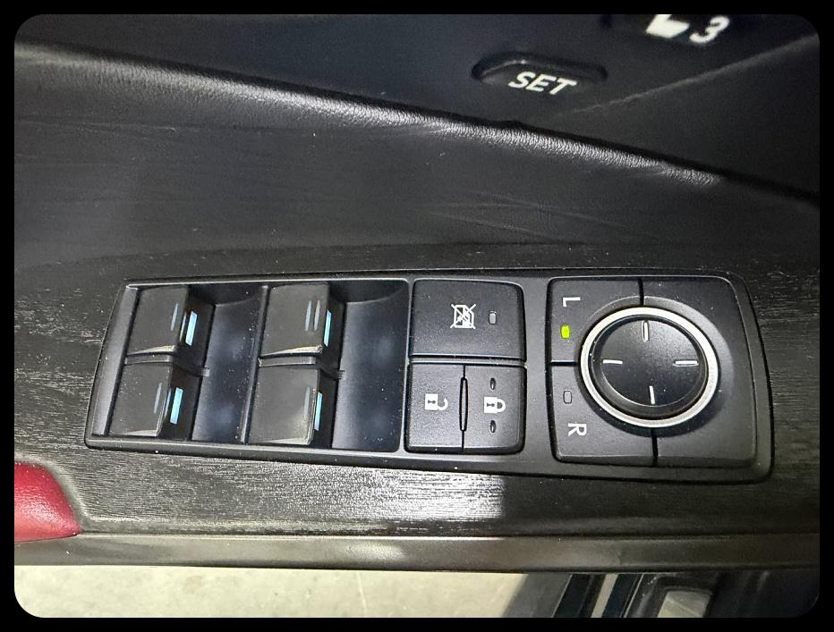 Lexus IS 300 RWD 2022