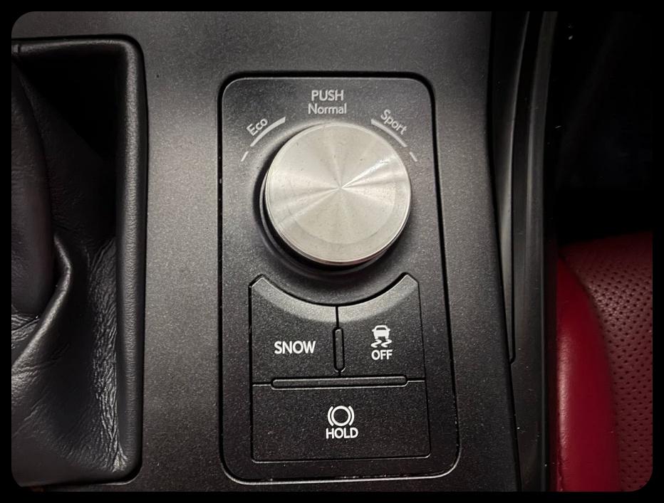 Lexus IS 300 RWD 2022