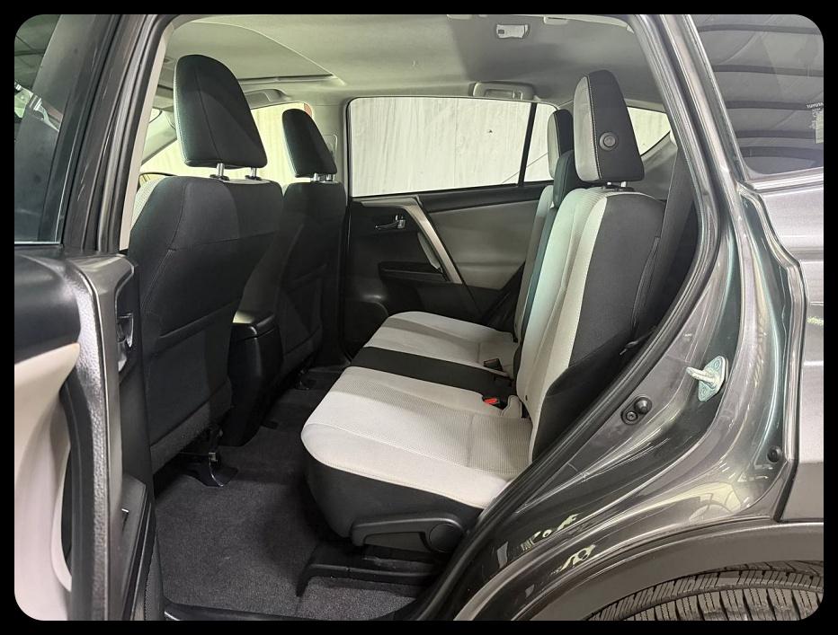 Toyota RAV4 XLE 2016