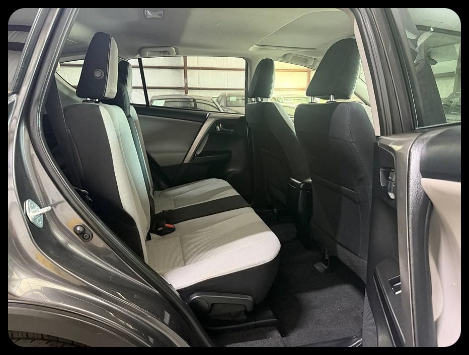 Toyota RAV4 XLE 2016