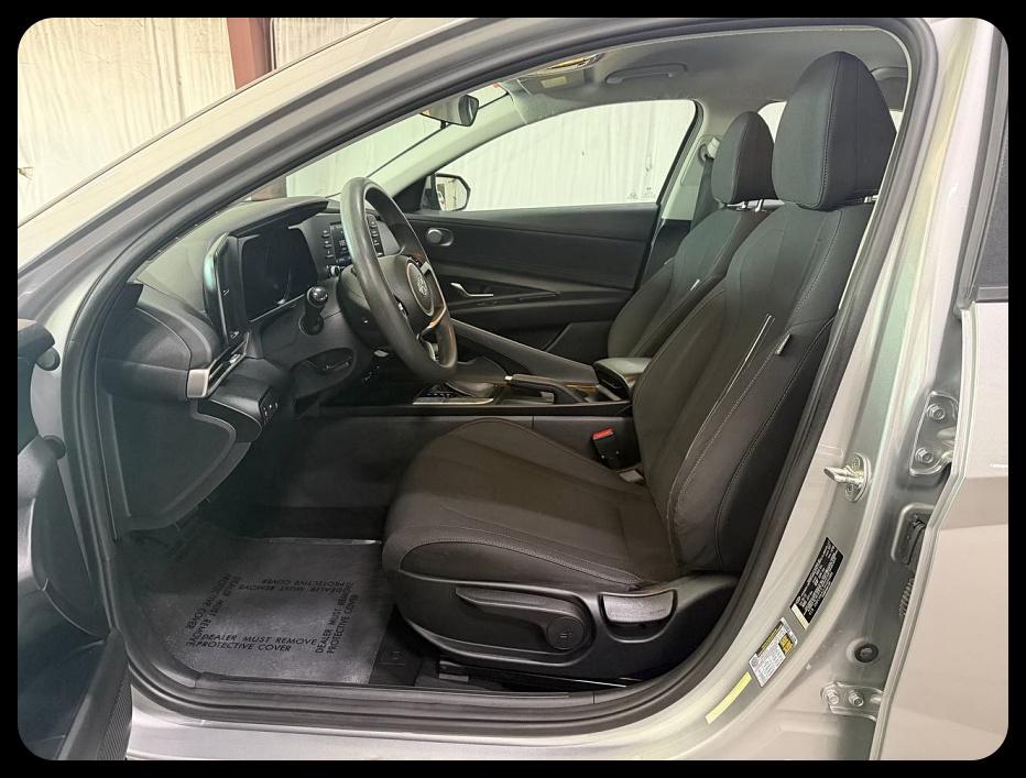 Hyundai Elantra SEL 2023