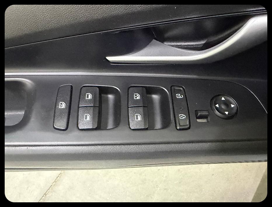 Hyundai Elantra SEL 2023