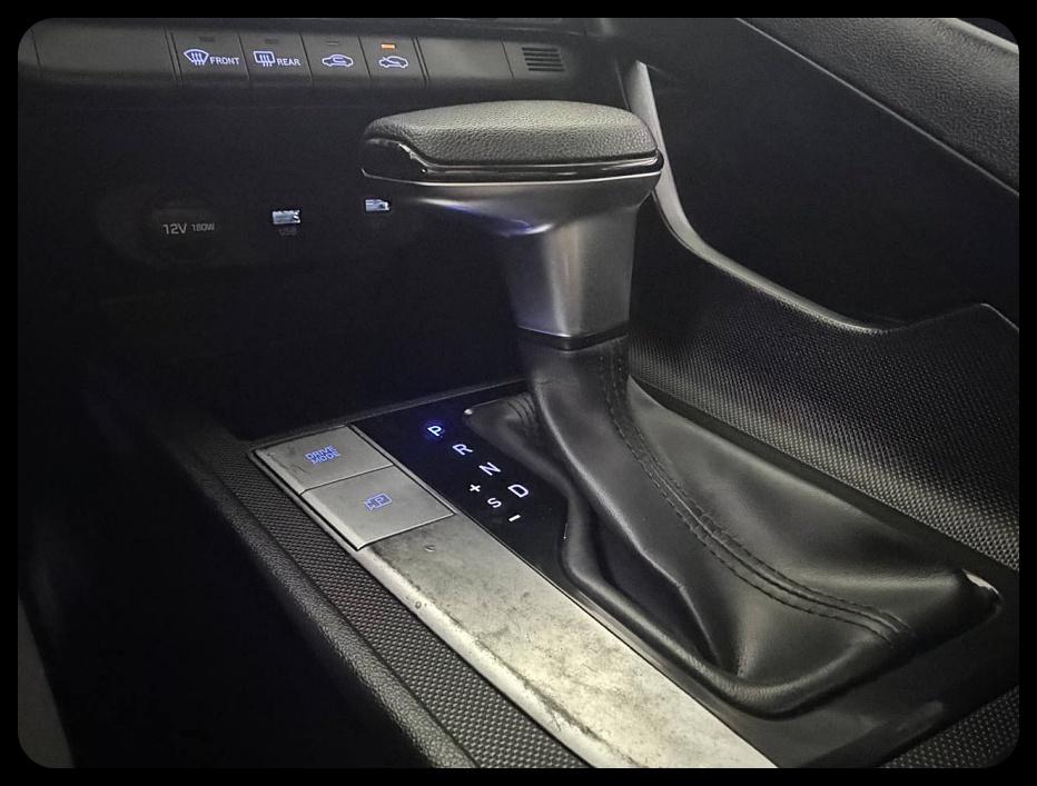 Hyundai Elantra SEL 2023