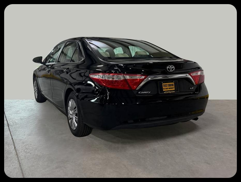 Toyota Camry photo 7