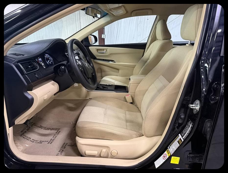 Toyota Camry photo 8
